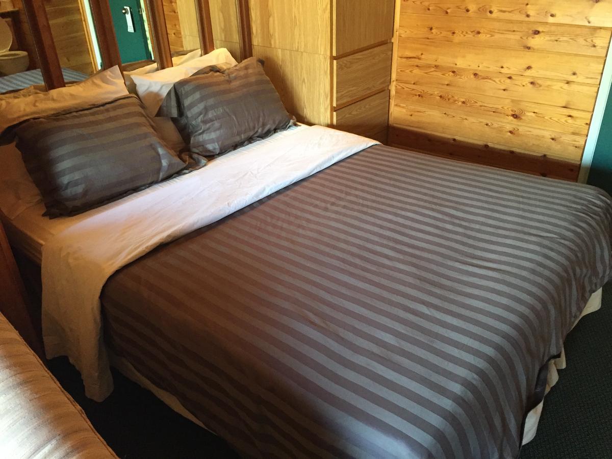Falcon Lake Hotel Kültér fotó