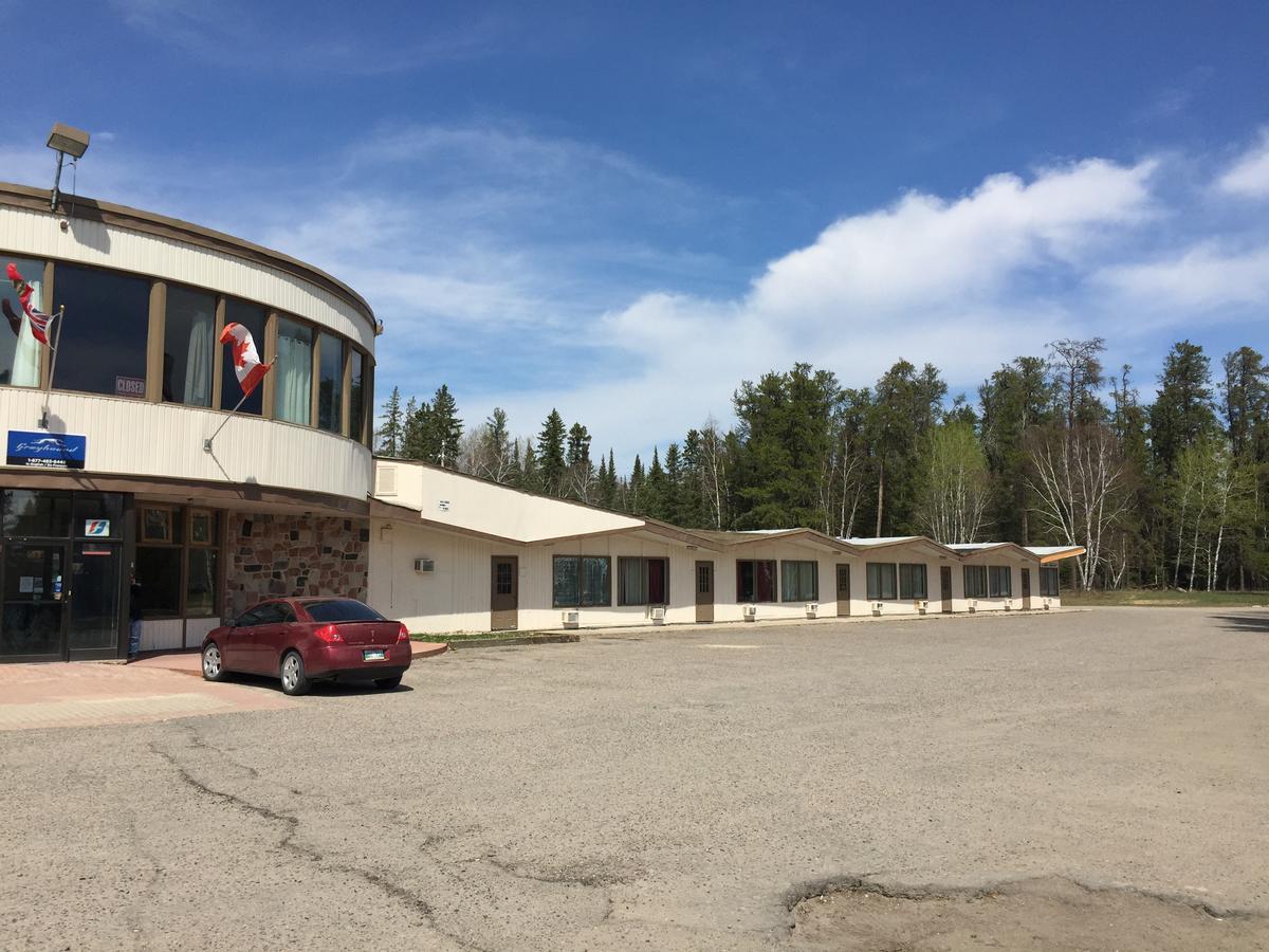 Falcon Lake Hotel Kültér fotó