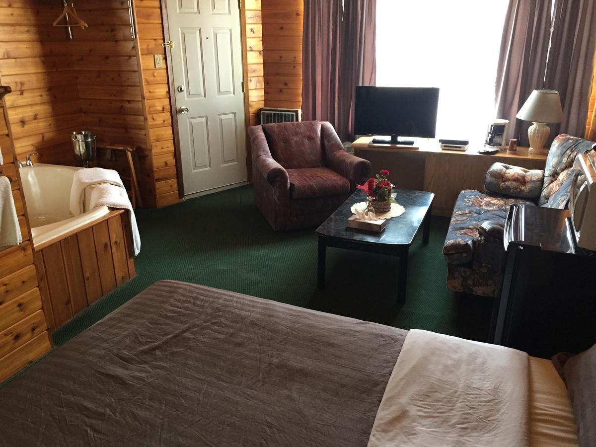Falcon Lake Hotel Kültér fotó