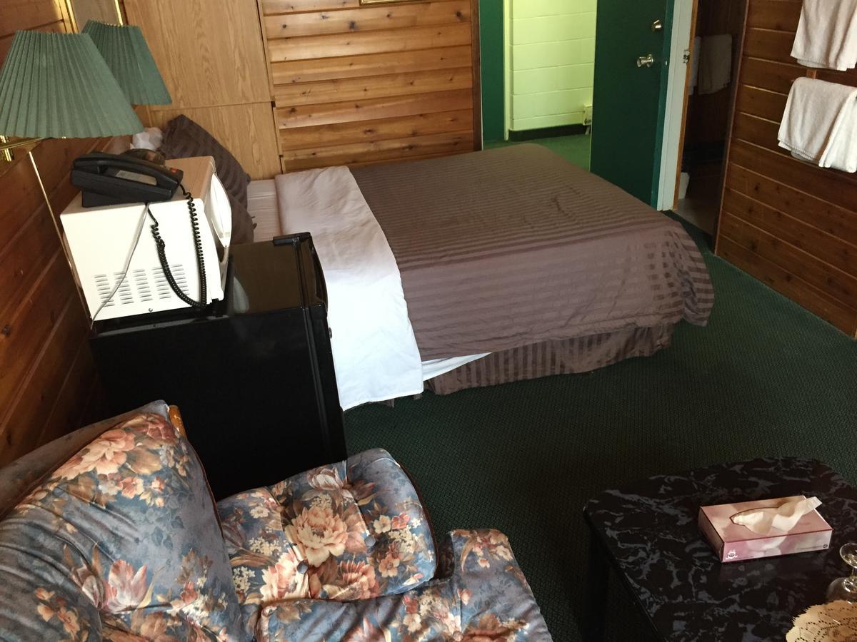 Falcon Lake Hotel Kültér fotó
