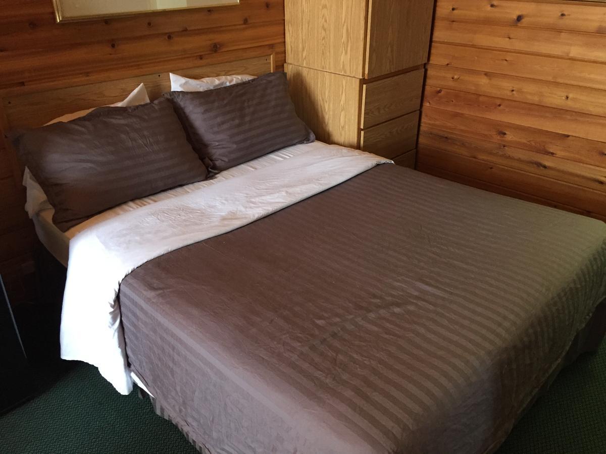 Falcon Lake Hotel Kültér fotó
