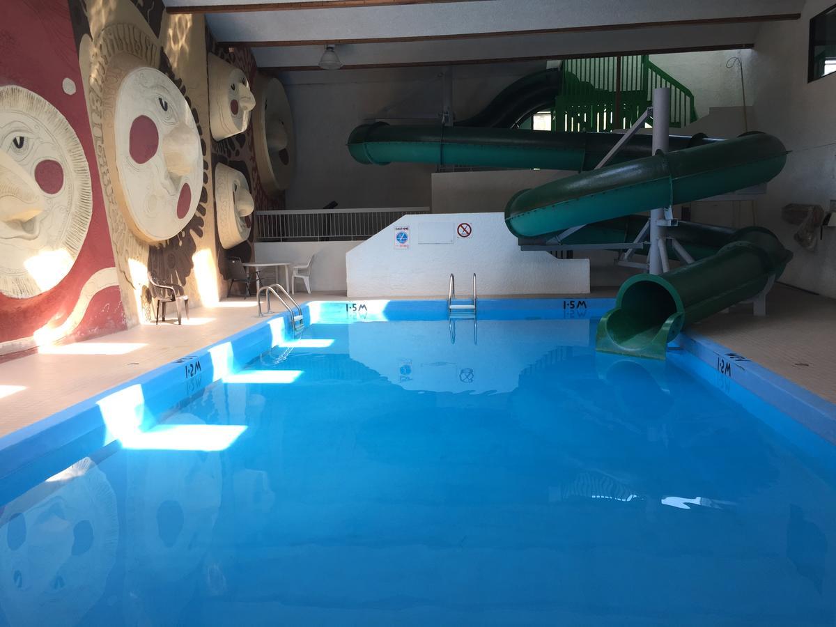 Falcon Lake Hotel Kültér fotó